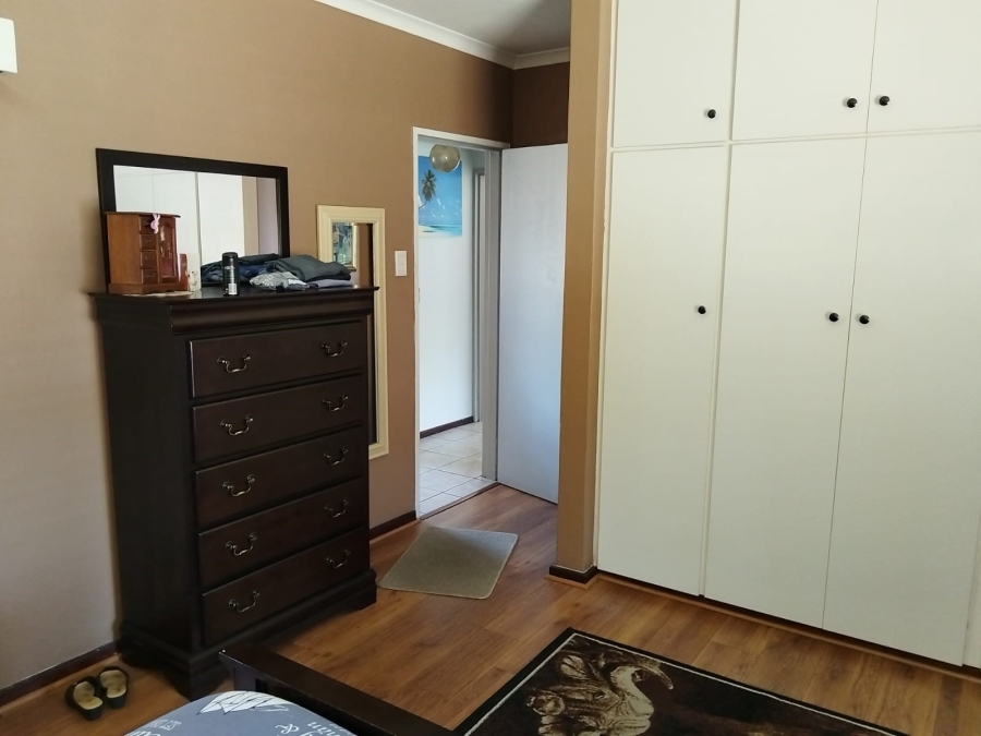 4 Bedroom Property for Sale in Bothasig Western Cape